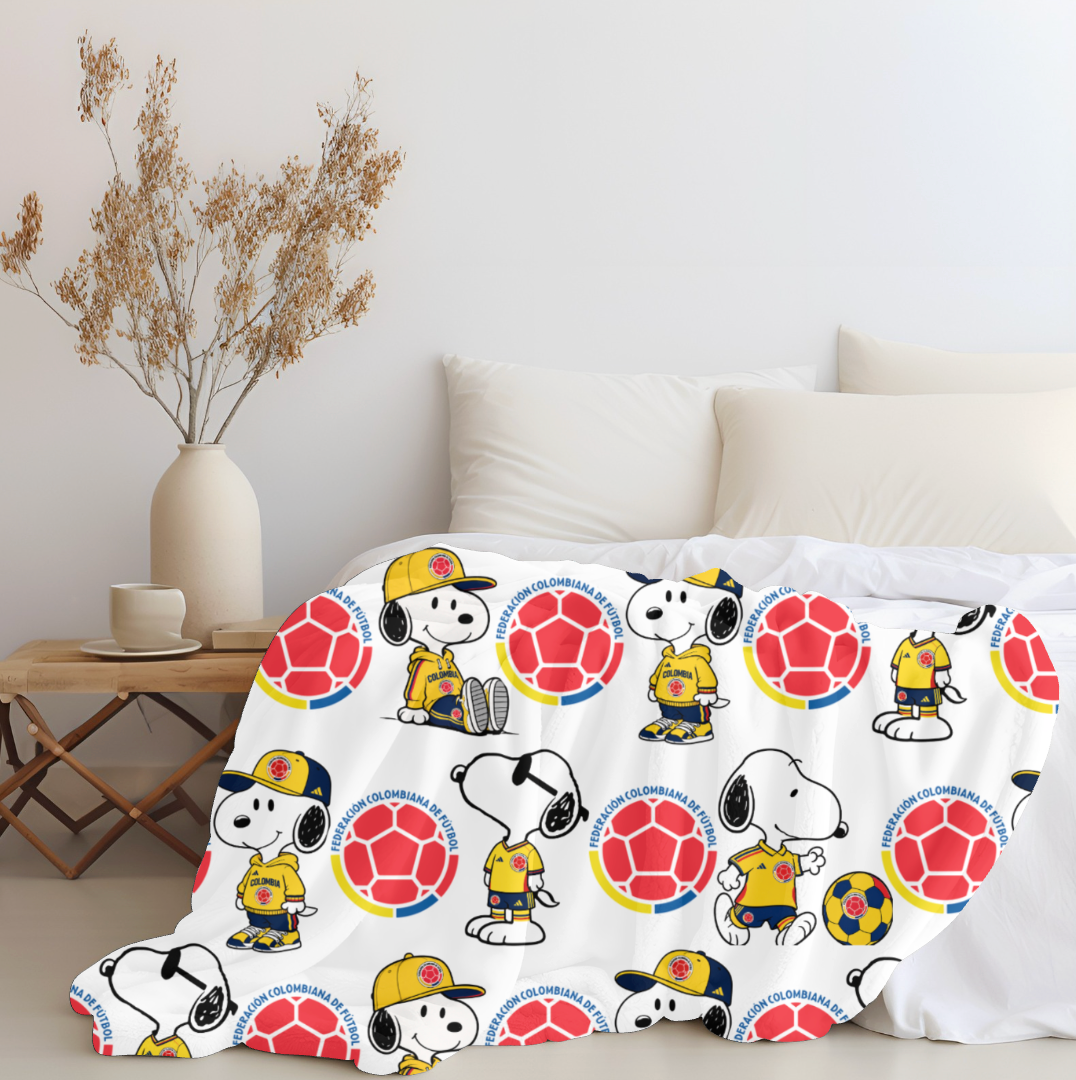 Snoopy x Colombia Plush Blanket