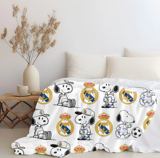 Snoopy x Madrid Plush Blanket