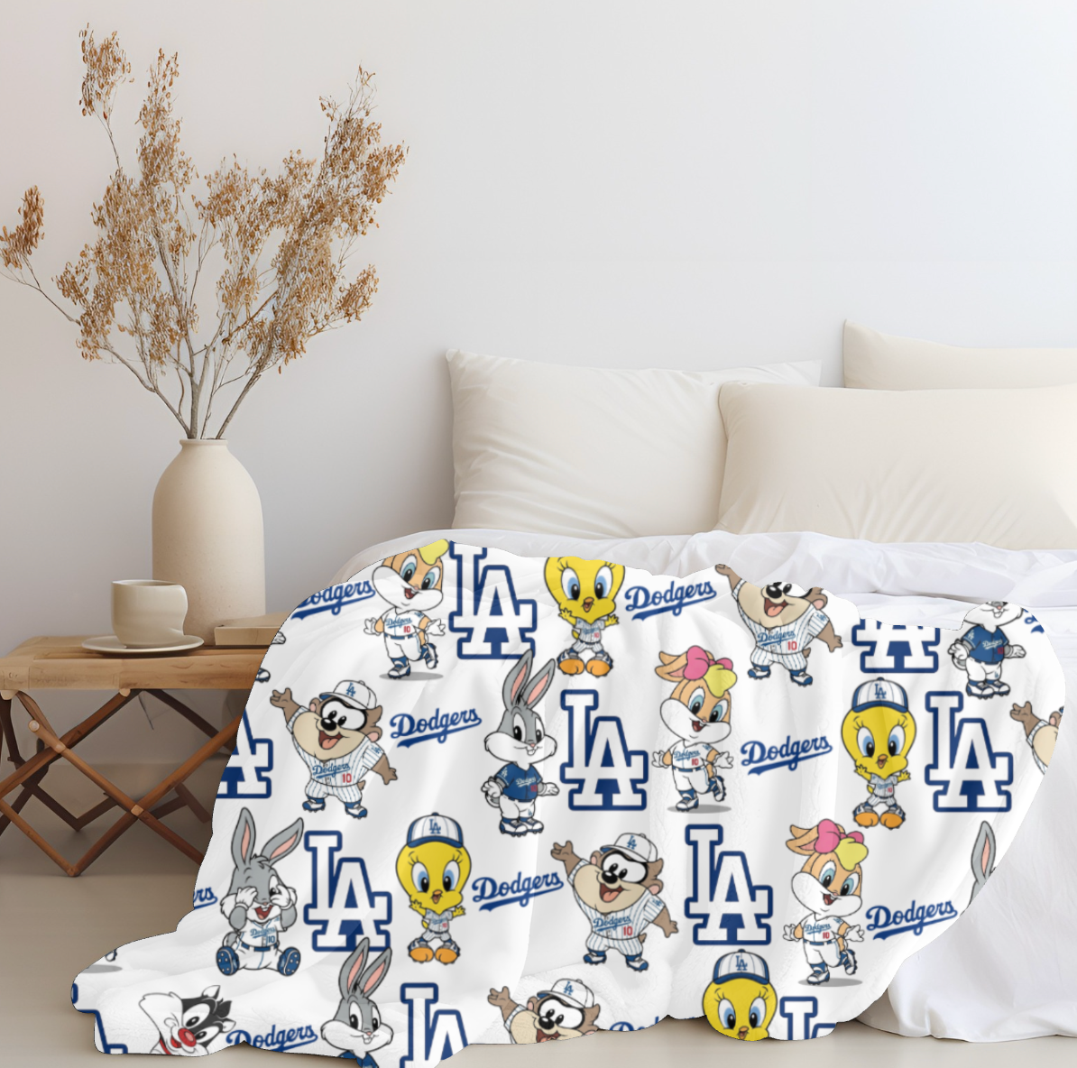 Looney Tunes x Dodgers Plush Blanket
