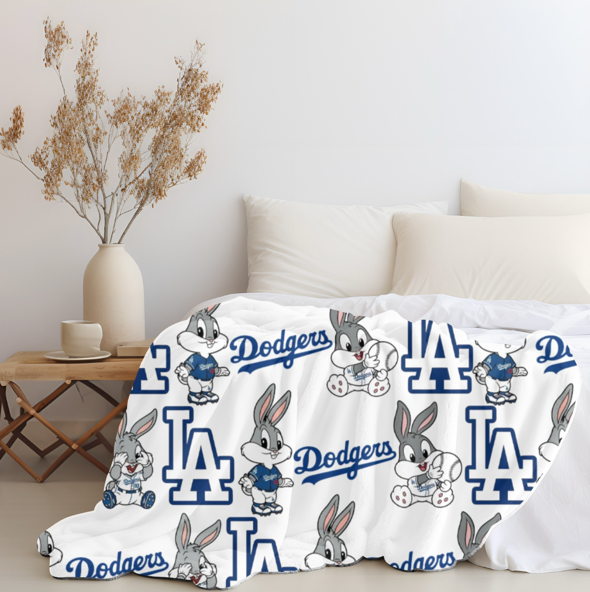 Looney Tunes x Dodgers Plush Blanket
