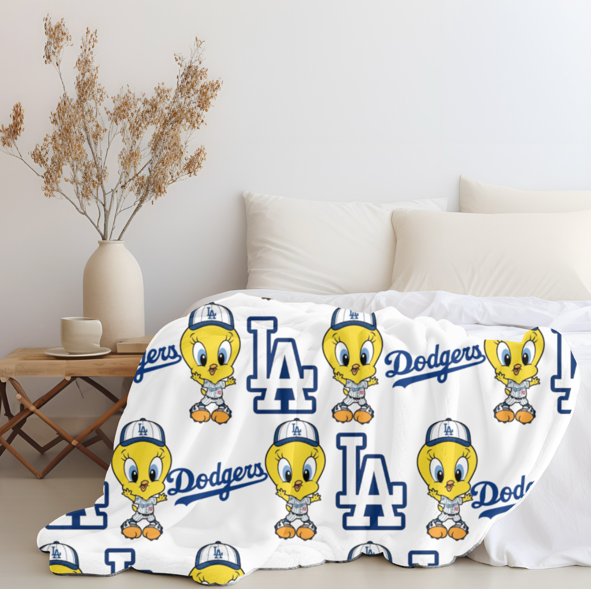 Looney Tunes x Dodgers Plush Blanket